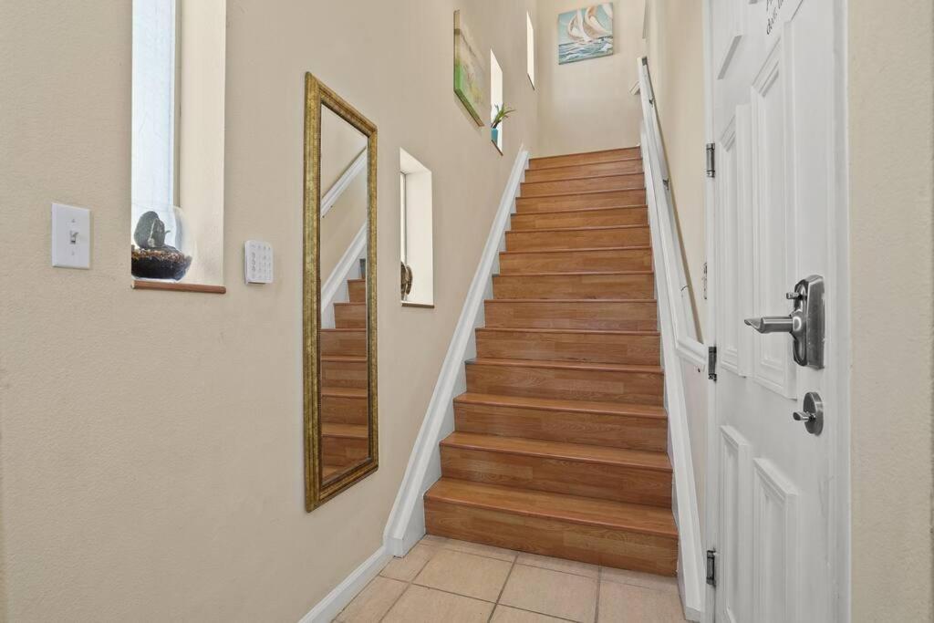 Beautiful Spacious House 2br / 4br In Silver Terrace * San Francisco
