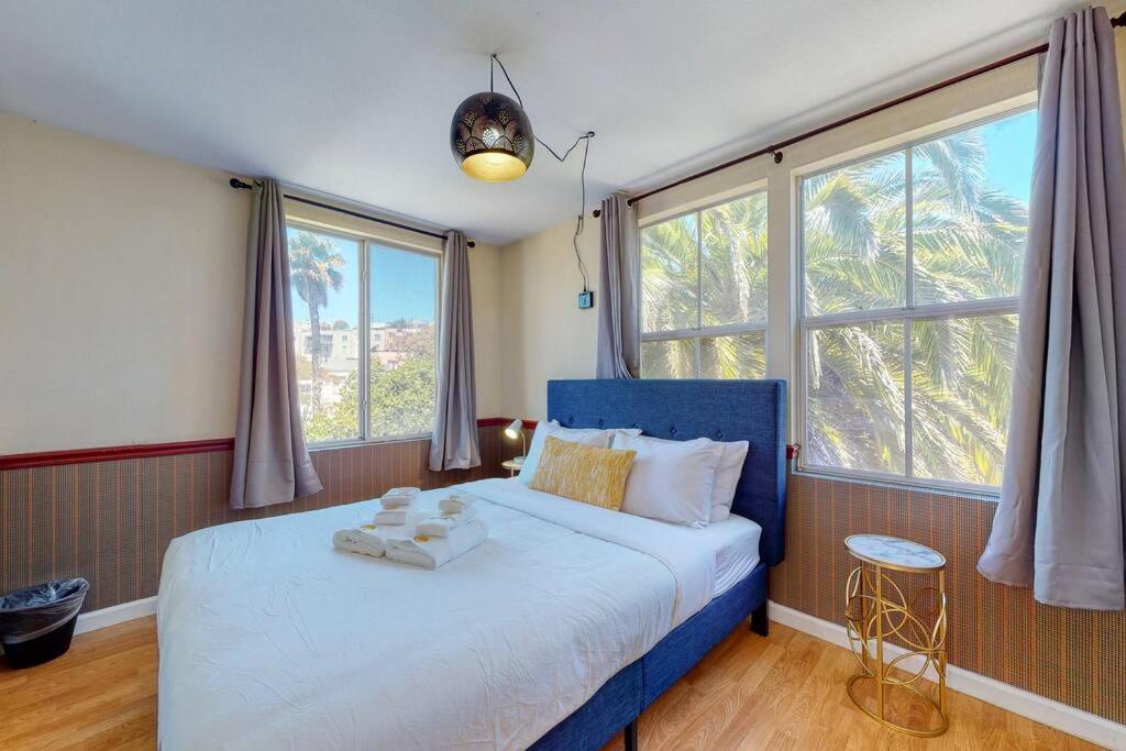 Beautiful Spacious House 2br / 4br In Silver Terrace *